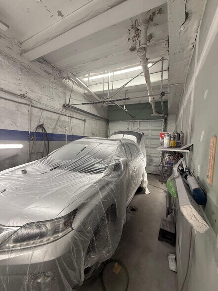 More Photos Of 45-35 39th St, Long Island City Warehouse For Lease