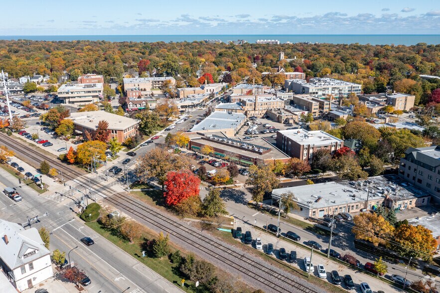 More Photos Of 1199 Wilmette Ave, Wilmette General Retail For Lease