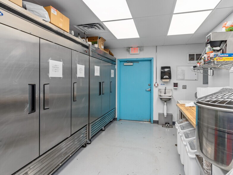 More Photos Of 865 Moraine Ave, Estes Park Restaurant For Sale