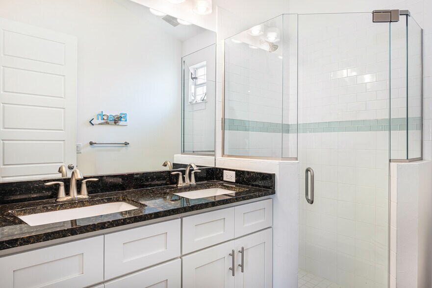 More Photos Of 2974 Van Buren Ave, Naples Storefront Retail Residential For Sale