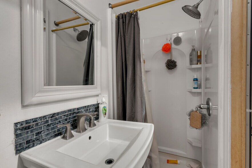 More Photos Of 1100 Lorena St, Los Angeles Religious Facility For Sale