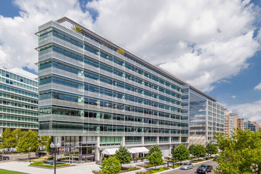 More Photos Of 601 Massachusetts Ave NW, Washington Office For Lease