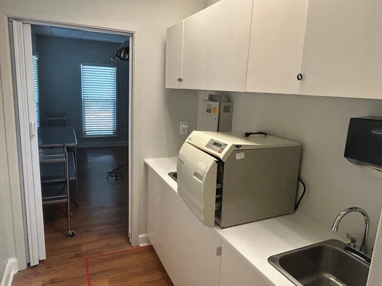 More Photos Of 6315 Amherst Ct, Peachtree Corners Medical For Lease