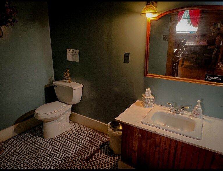 More Photos Of 7 Depot St, Long Eddy Hotel For Sale