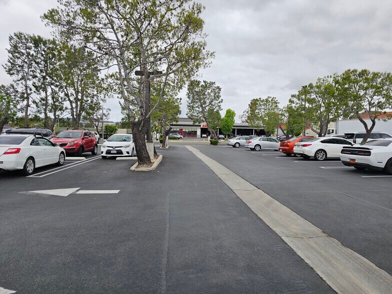 More Photos Of 22706-22762 Aspan St, Lake Forest Unknown For Lease