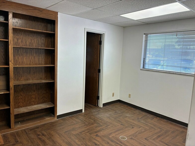 More Photos Of 937 SW 89th St, Oklahoma City Medical For Sale