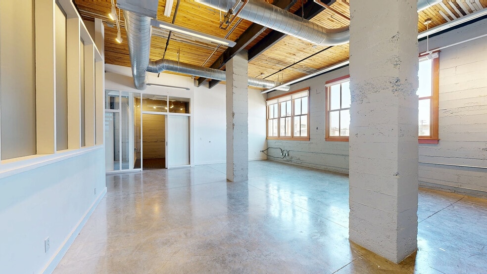 More Photos Of 107 SE Washington St, Portland Loft Creative Space For Lease