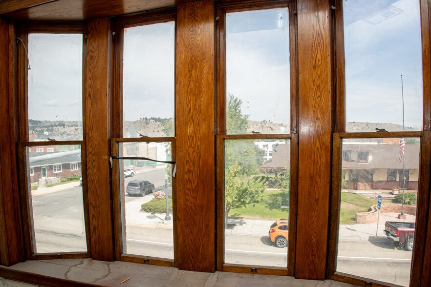 More Photos Of 301 E Park Ave, Anaconda Storefront Retail Office For Sale