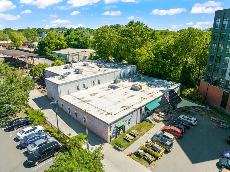 More Photos Of 121 Hunt St, Durham Light Distribution For Lease