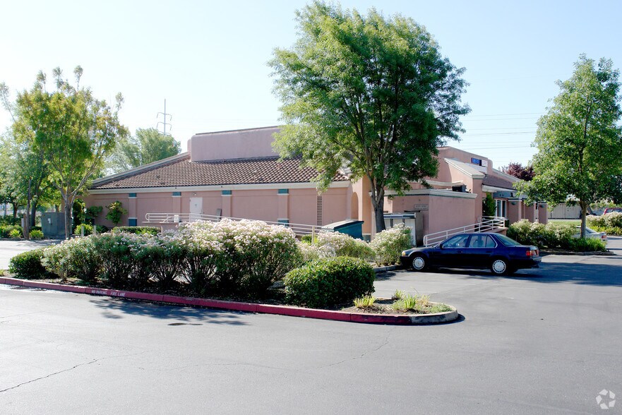 More Photos Of 8363-8383 Folsom Blvd, Sacramento Unknown For Lease