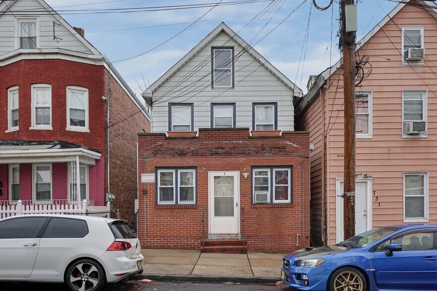 Primary Photo Of 729 Cortlandt St, Perth Amboy Apartments For Sale