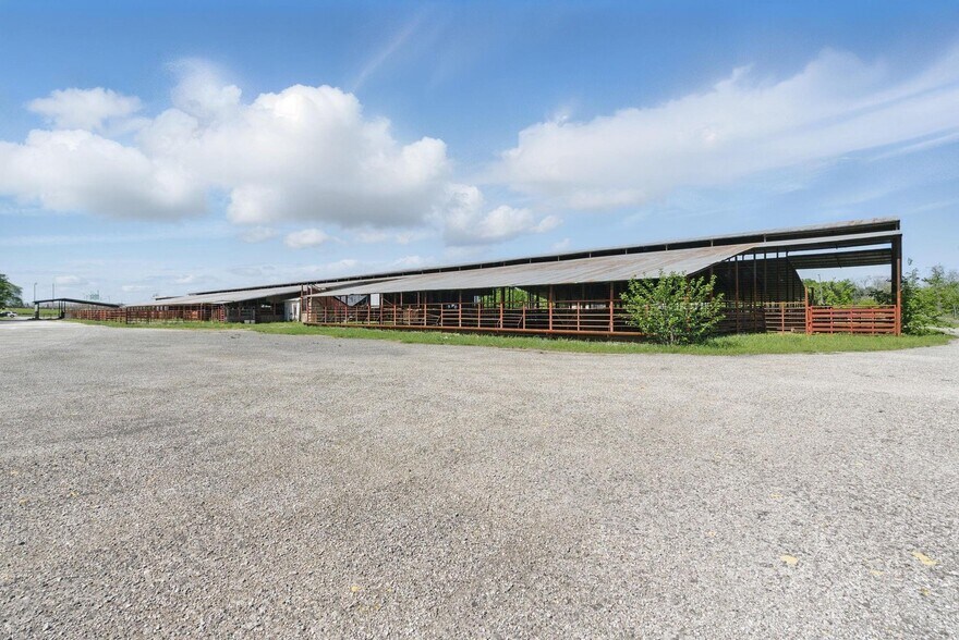 More Photos Of 2316 Marlin hwy, Waco Industrial For Sale