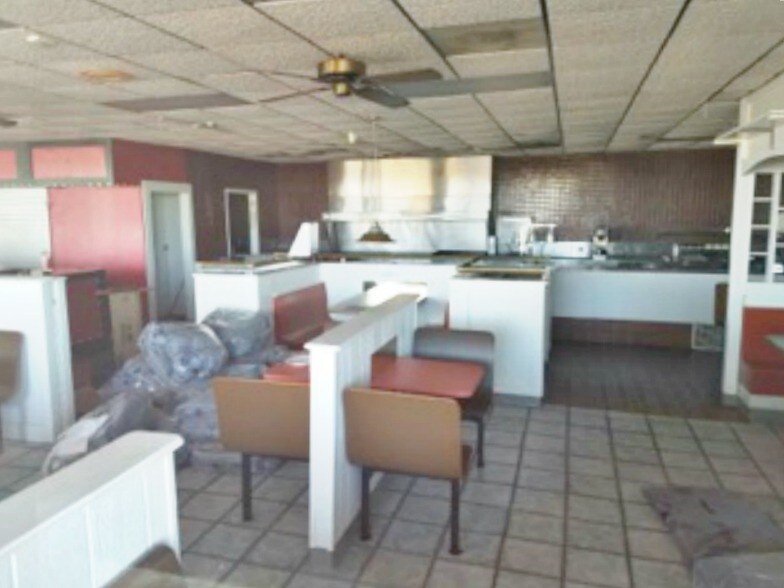 More Photos Of 1501 Memorial Dr, Marietta General Retail For Sale