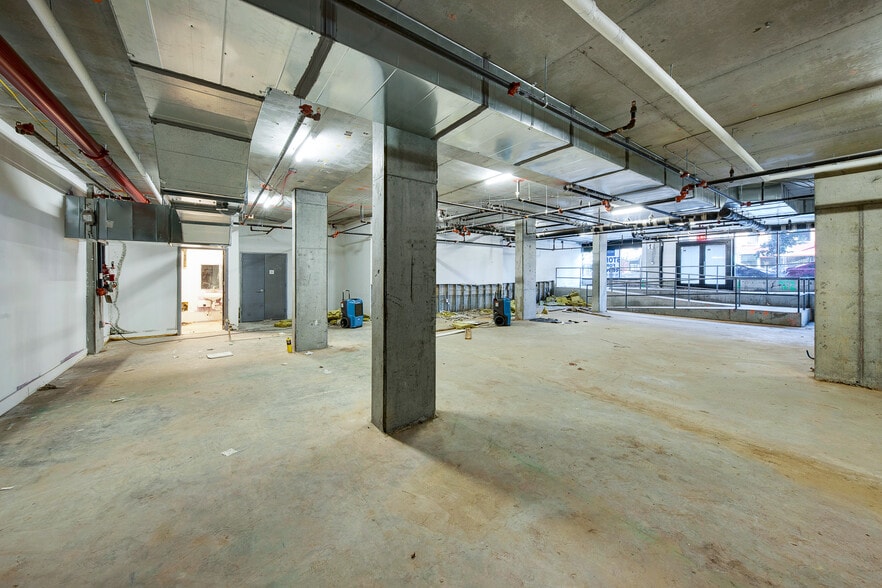 More Photos Of 40 Bruckner Blvd, Bronx Apartments For Lease