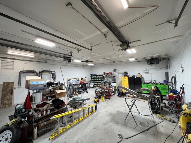More Photos Of 845 W Moreno Ave, Colorado Springs Warehouse For Sale