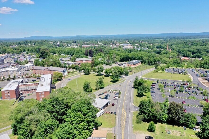 More Photos Of 31-33 Chapel St, Northampton Auto Repair For Sale