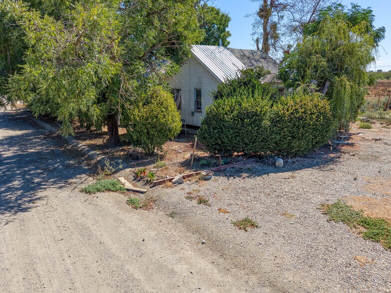 More Photos Of 743 College City Rd, Arbuckle Apartments For Sale