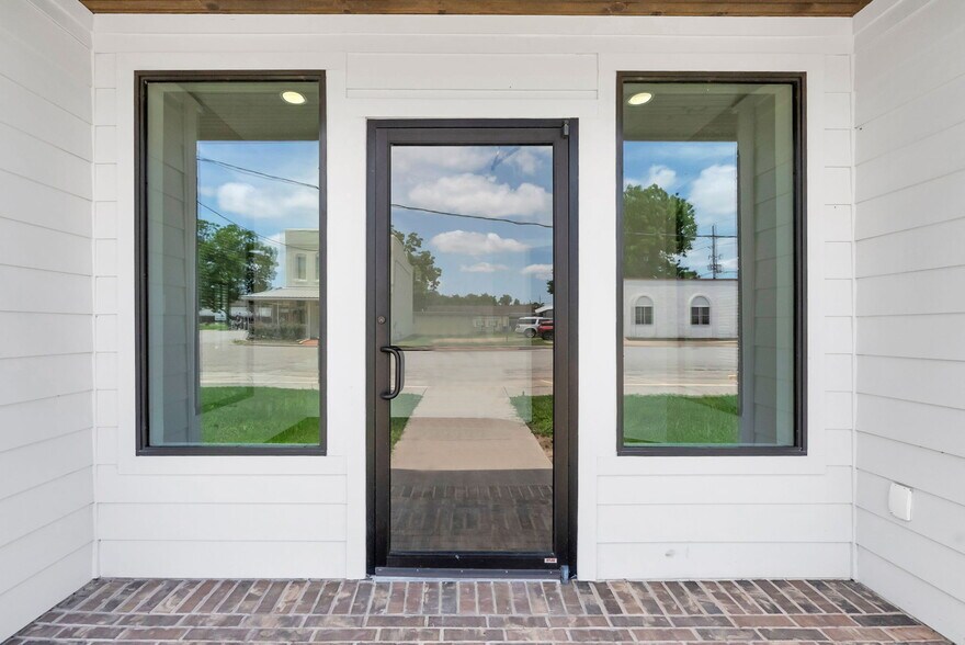 More Photos Of 907 Otto St, Brookshire Loft Creative Space For Sale