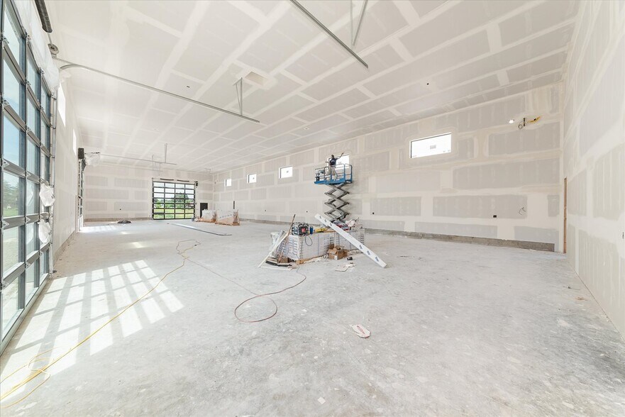More Photos Of 9878 Kirkpatrick st, Hayden Office For Sale