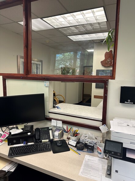 More Photos Of 4446 Main St, Snyder Unknown For Lease