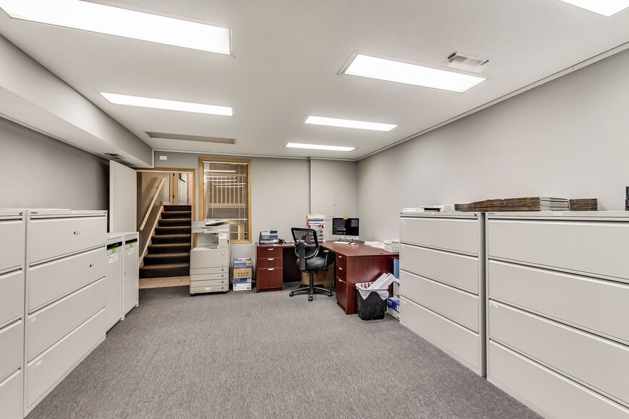 More Photos Of 2636 N Lincoln Ave, Chicago Apartments For Lease