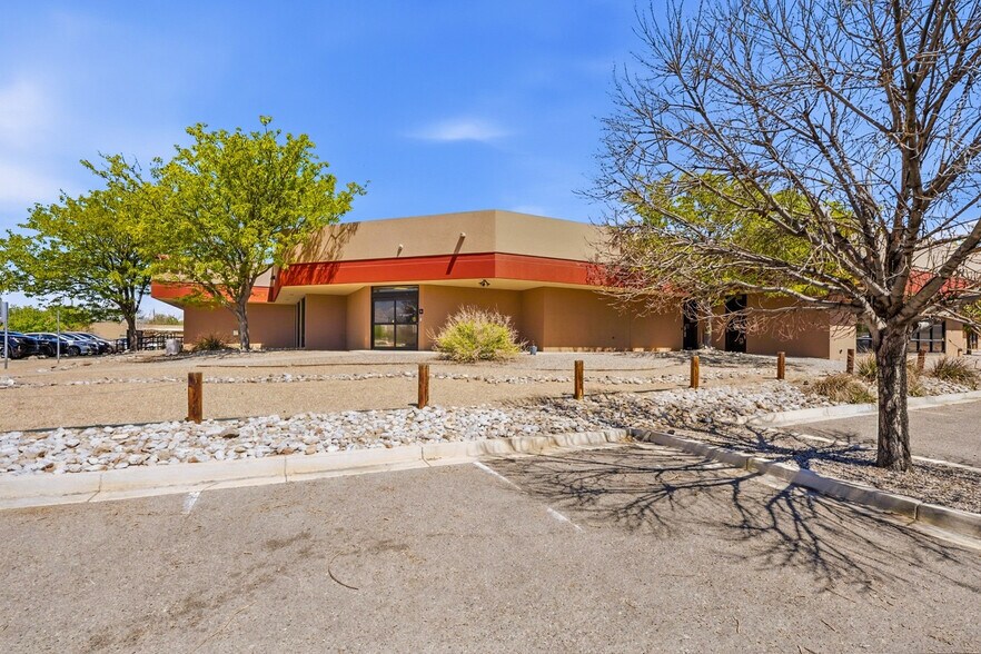 More Photos Of 3121 Amherst NE dr, Albuquerque Office For Sale