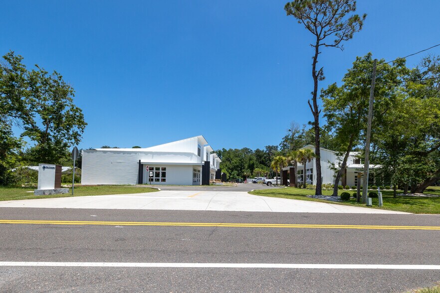 More Photos Of 3220 Amelia Rd, Fernandina Beach Office For Lease