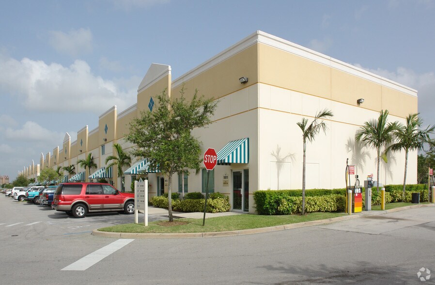 More Photos Of 1039-1039 NW 31st Ave, Pompano Beach Manufacturing For Lease