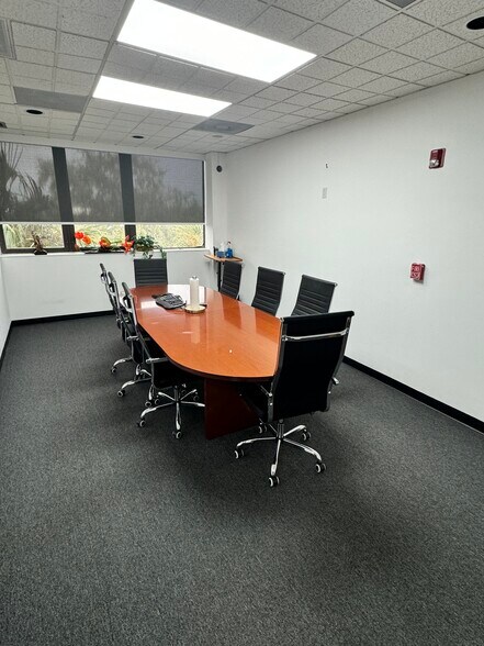 More Photos Of 14100 Palmetto Frontage Rd, Miami Lakes Office Residential For Sale