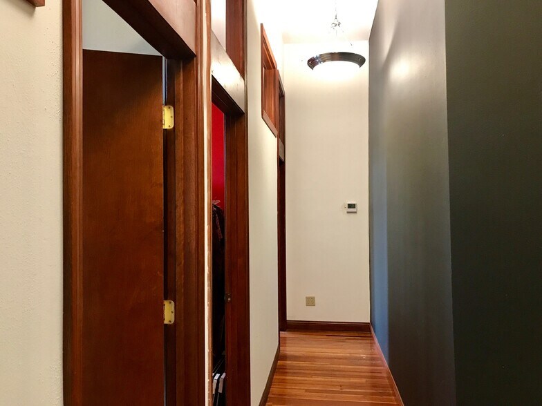 More Photos Of 106 E Doty St, Madison Office For Lease