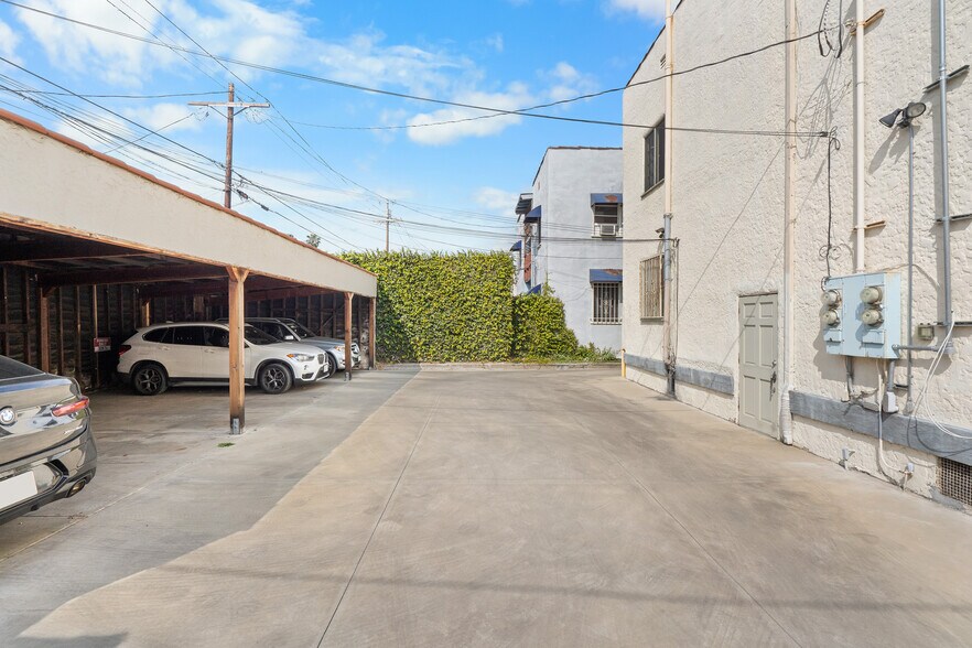 More Photos Of 327 N Ogden Dr, Los Angeles Apartments For Sale