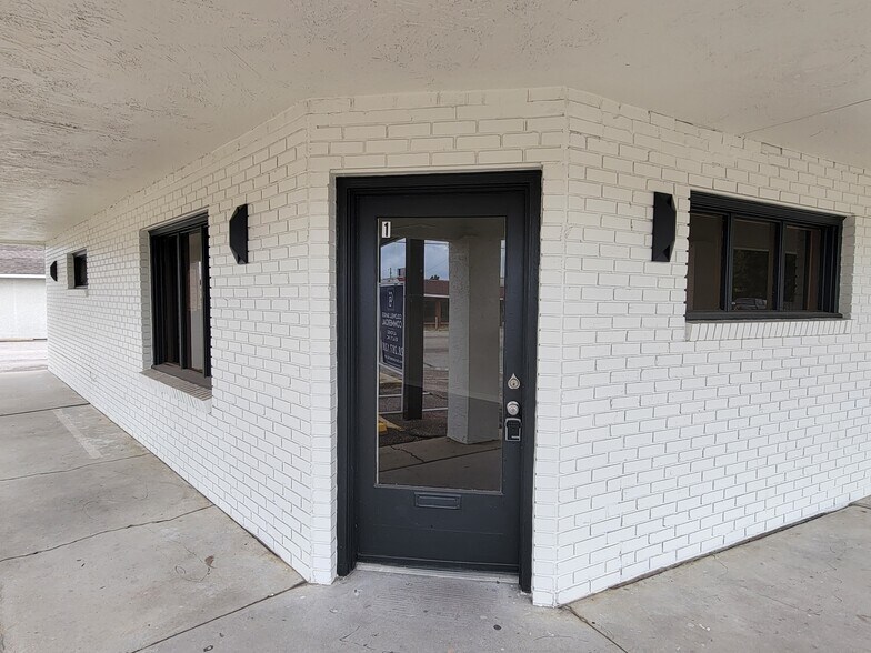 Primary Photo Of 200 Pass Rd, Gulfport Flex For Lease