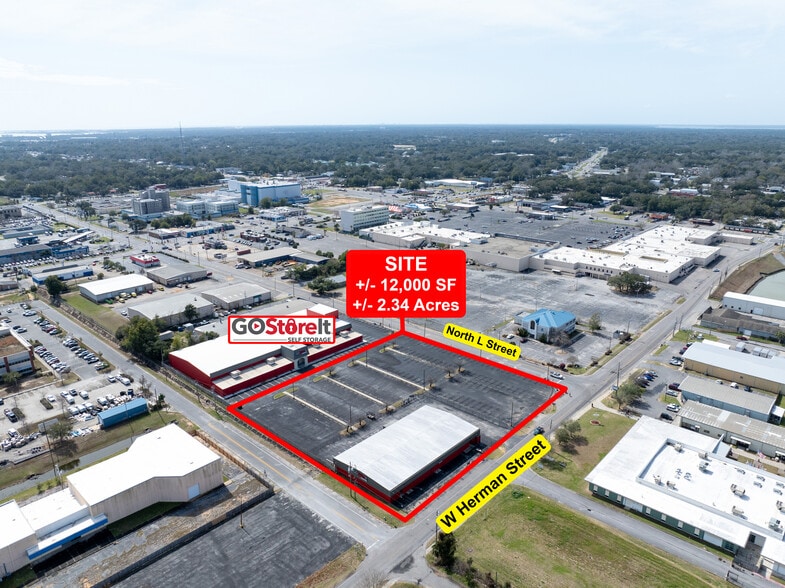 More Photos Of 3670 N L St, Pensacola Office For Sale