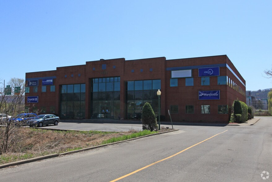 More Photos Of 4104 Vestal Parkway East, Vestal Township Office For Lease