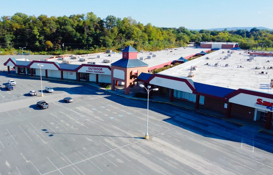 More Photos Of 4202 Melrose Ave NW, Roanoke Freestanding For Sale