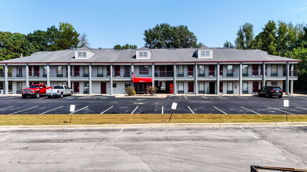 More Photos Of 1100 Highway 78 E, Jasper Hotel For Sale