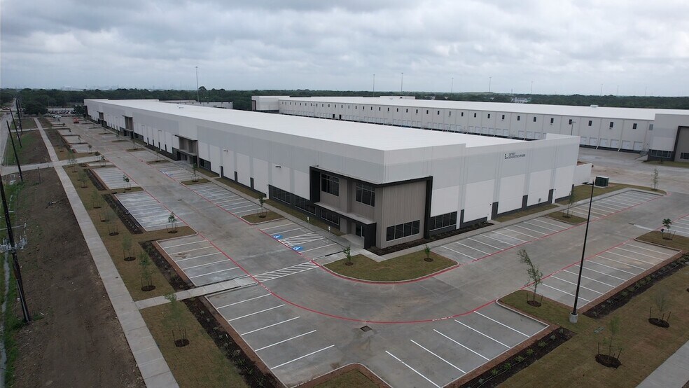 More Photos Of 14650 Levey Ln, Pearland Unknown For Lease