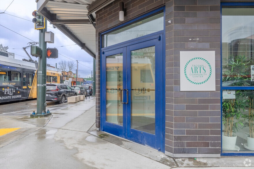 More Photos Of 1114 S 11th St, Tacoma Apartments For Lease