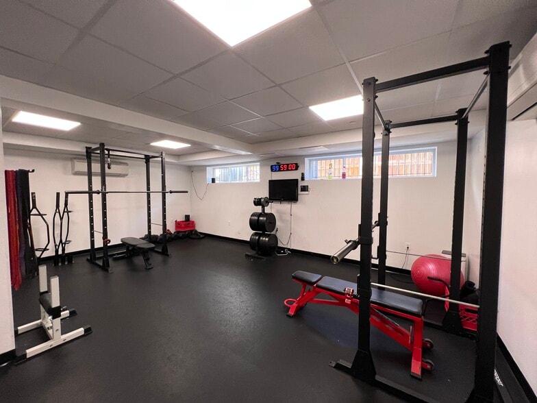 More Photos Of 2833 Georgia Ave NW, Washington Apartments For Lease