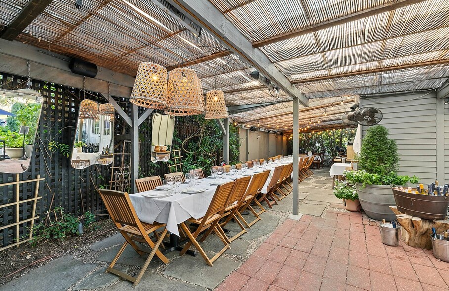 More Photos Of 6 Bay St, Sag Harbor Restaurant For Sale