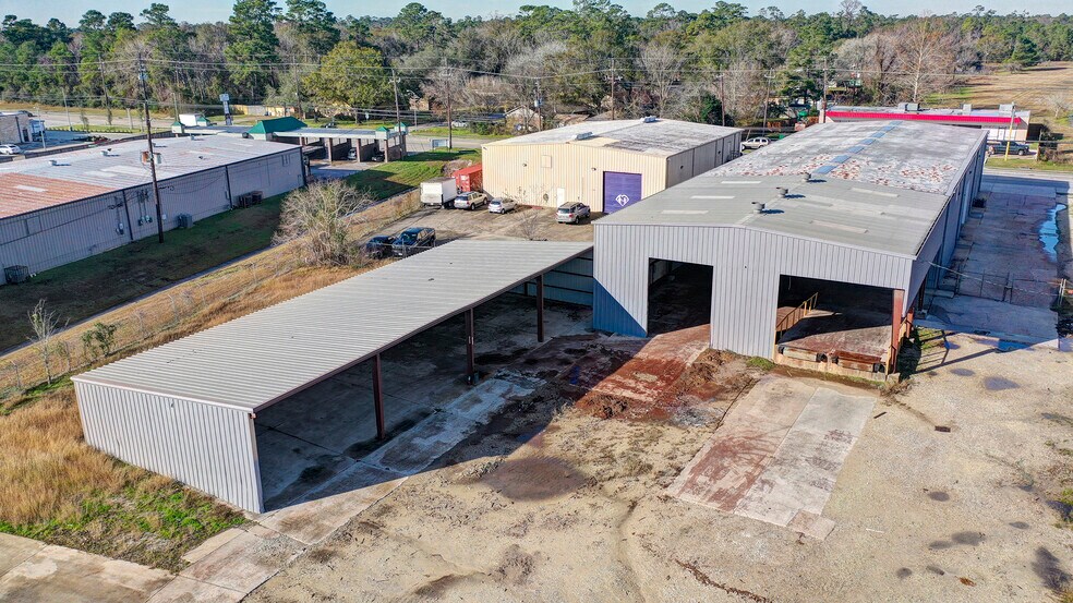 More Photos Of 1215 S Houston, Humble Warehouse For Lease