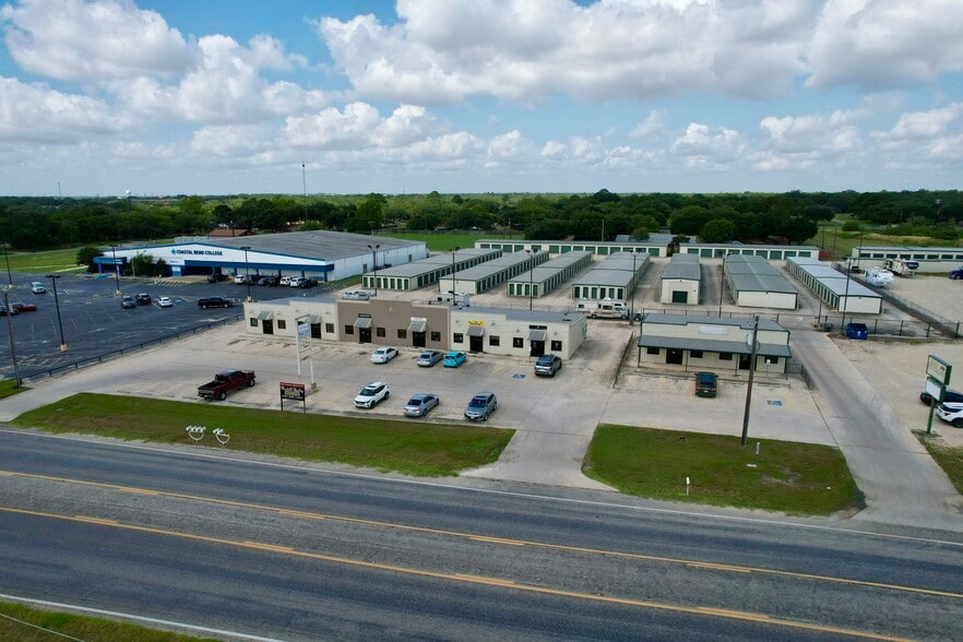 More Photos Of 1501 Bensdale Rd, Pleasanton Storefront Retail Office For Lease