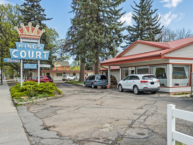 More Photos Of 928 N Lincoln Ave, Loveland Hotel For Sale