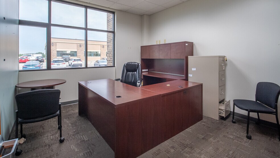 More Photos Of 7389 Airport View Dr SW, Rochester Office For Lease