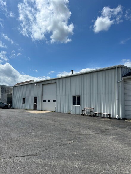 More Photos Of 205 Fleming St, Williamsport Self Storage For Lease