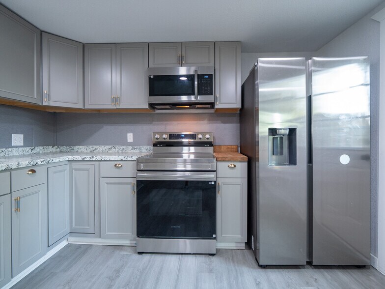 More Photos Of 420 W Johnson St, Norman Multifamily For Sale