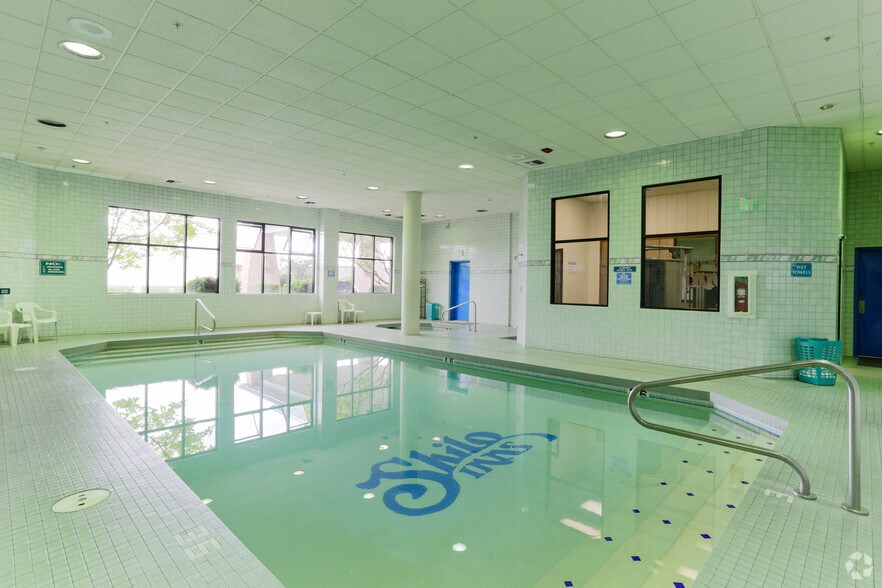 More Photos Of 3304 Market St NE, Salem Hotel For Sale