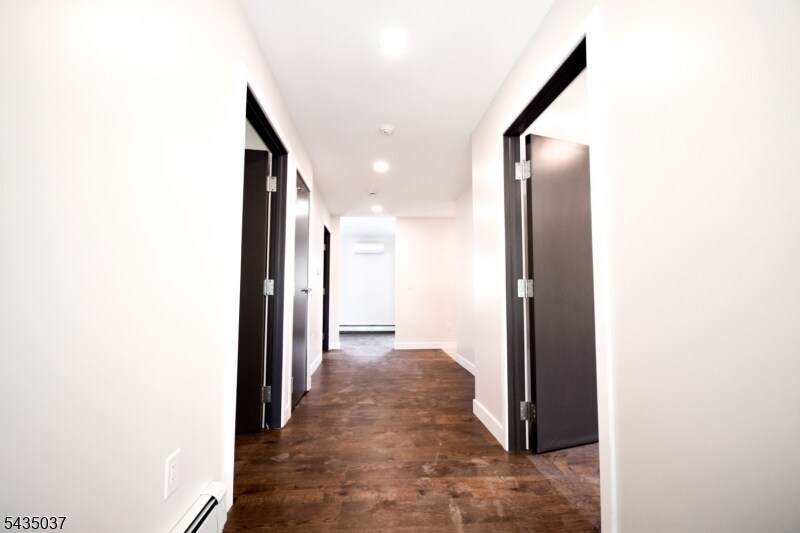 More Photos Of 5 Muller Plz, Little Falls Flex For Lease