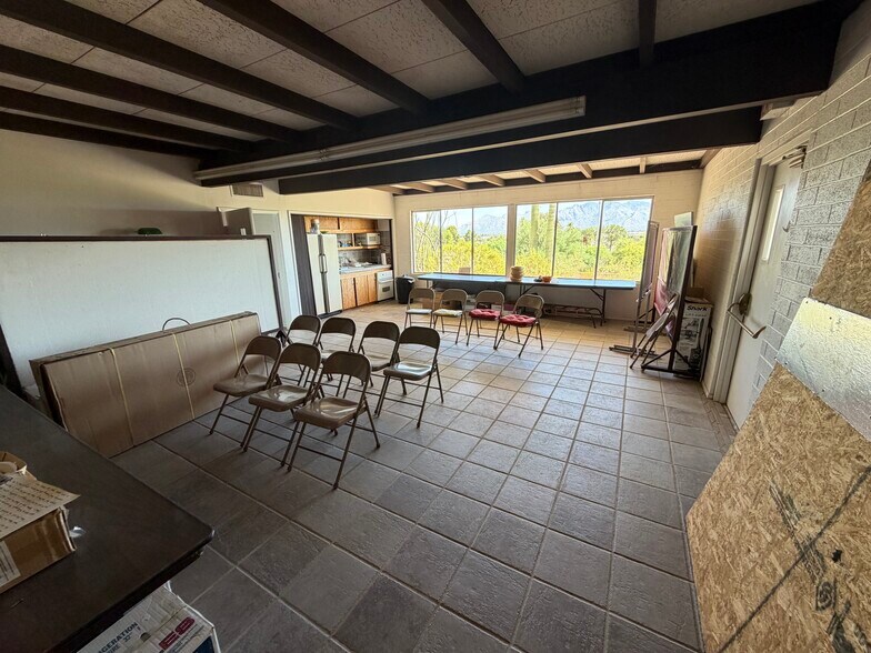 More Photos Of 1477 N Silverbell Rd, Tucson Religious Facility For Sale