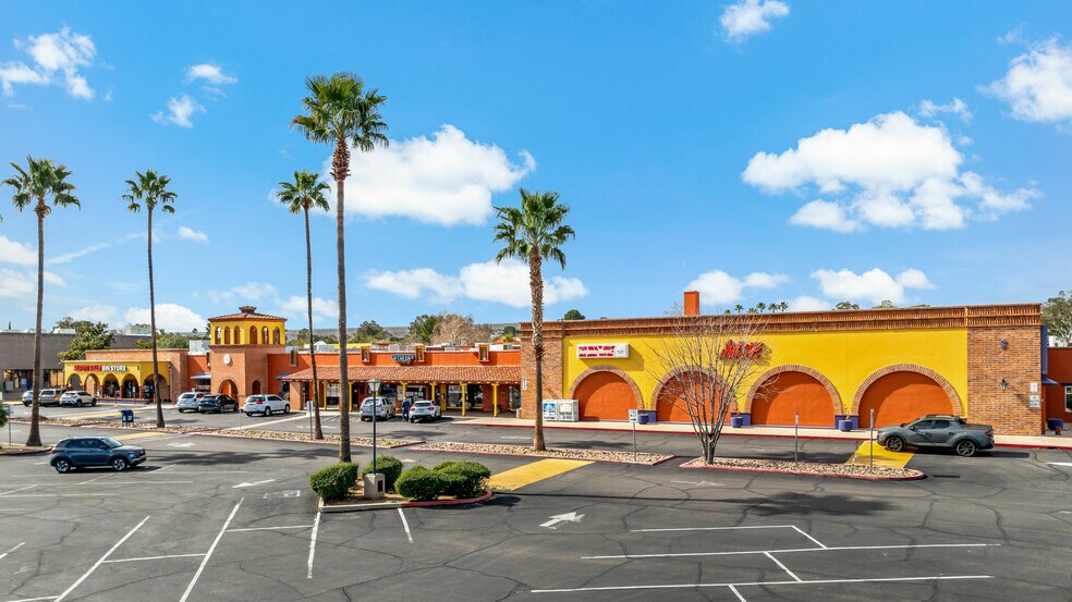 More Photos Of 101-126 S La Canada Dr, Green Valley Unknown For Lease